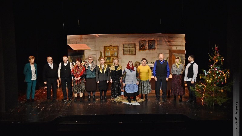 Gromada na deskach Teatru Osterwy