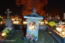 Biłgorajskie cmentarze rozświetlone tysiącami zniczy