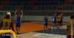 Szczypiornici MKS Bigoraj przegrali swj inaugracyjny mecz z SPR Stal II Mielec 28-42 fot. mksbilgoraj