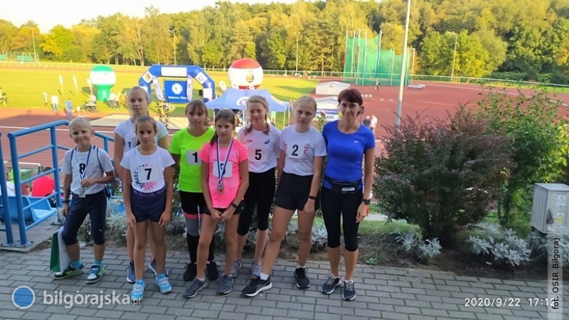 Dobry start młodych lekkoatletów szkółki OSiR w Stalowej Woli