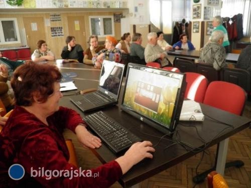 "Pomyszkuj w bibliotece - Tydzie z Internetem 2011 r."