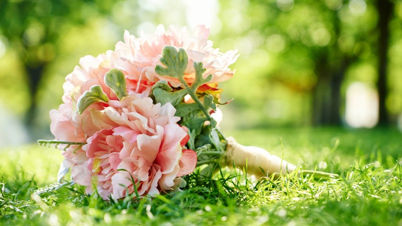 Bukiet ze sztucznych kwiatw: Jak wybra i gdzie kupi?
