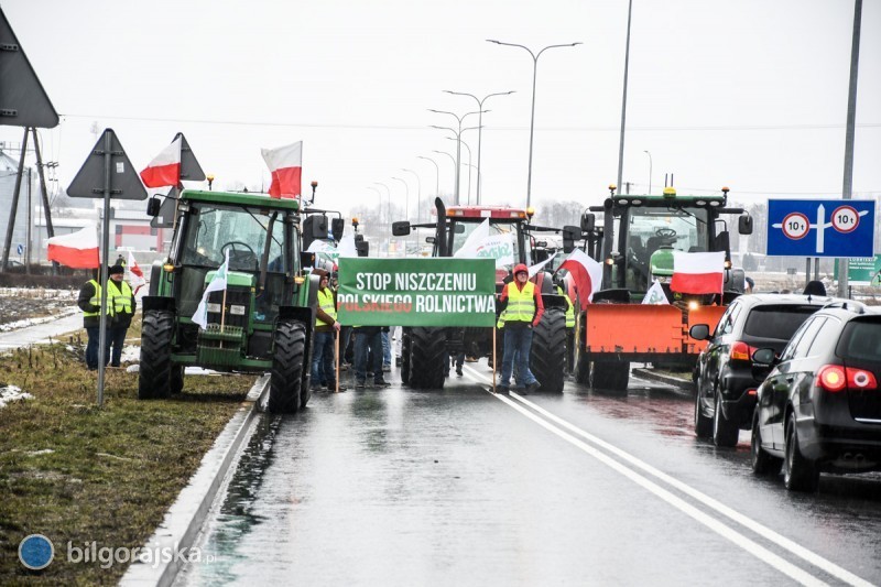 Rolnicy blokuj DW nr 835