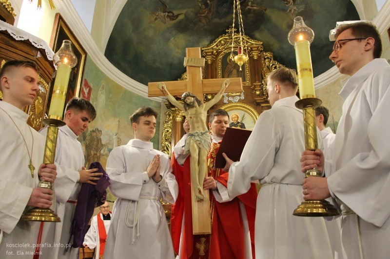 Triduum Paschalne w bigorajskich parafiach