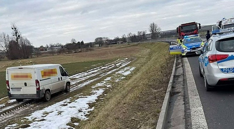 Podzikowania od kuriera za odzyskanie skradzionego busa