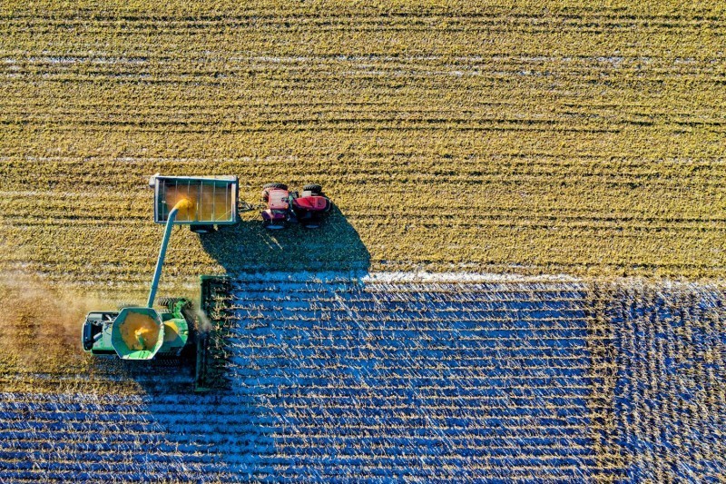 Wiosenne prace w polu - jak przygotowa maszyny do sezonu?