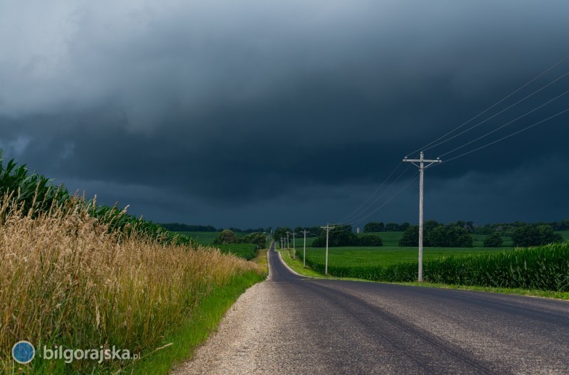 Silne burze nad regionem. Mo�liwe tr�by powietrzne