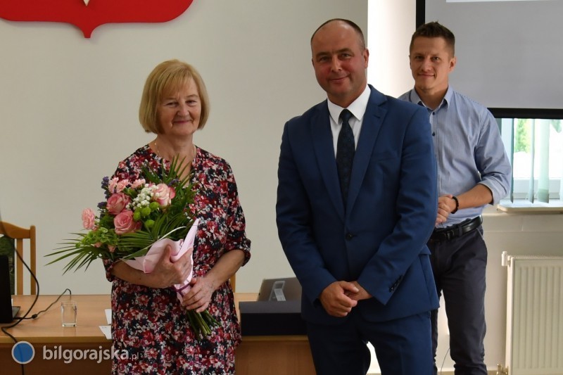 Wieloletnia skarbnik przechodzi na emerytur�