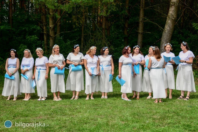 T�umy na maryjnym festiwalu