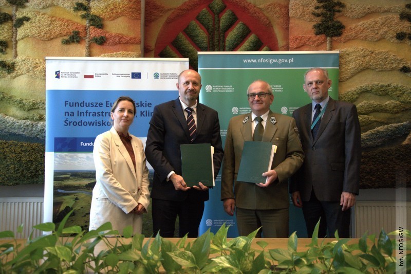 Unijne �rodki na �cie�k� w&nbsp;koronach drzew i&nbsp;wie�� widokow�