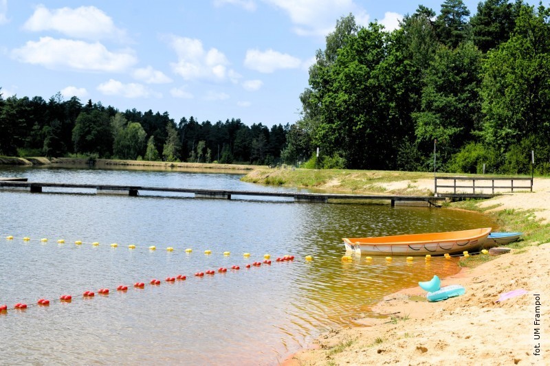 Sanepid sprawdzi� k�pielisko