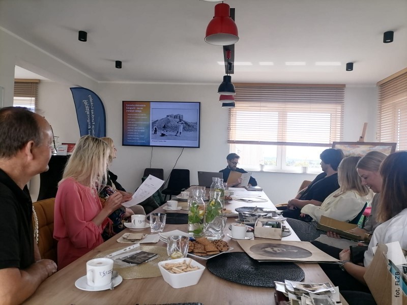 Sztuka czytania fotografii. Pierwsze spotkanie Festiwalu �r�d�a za nami