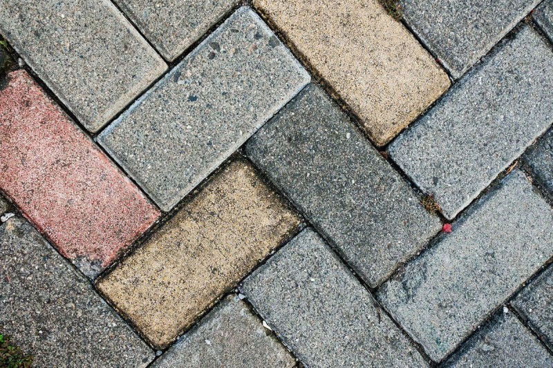 Jak wybra� kostk� brukow� w&nbsp;2025 roku - Praktyczny przewodnik