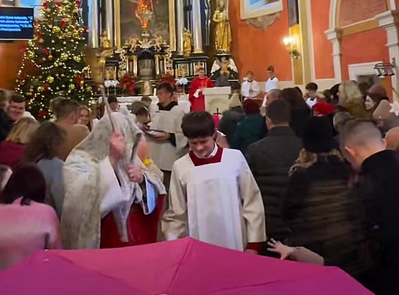 Nagranie z&nbsp;po�wi�cenia owsa w&nbsp;Goraju podbija internet