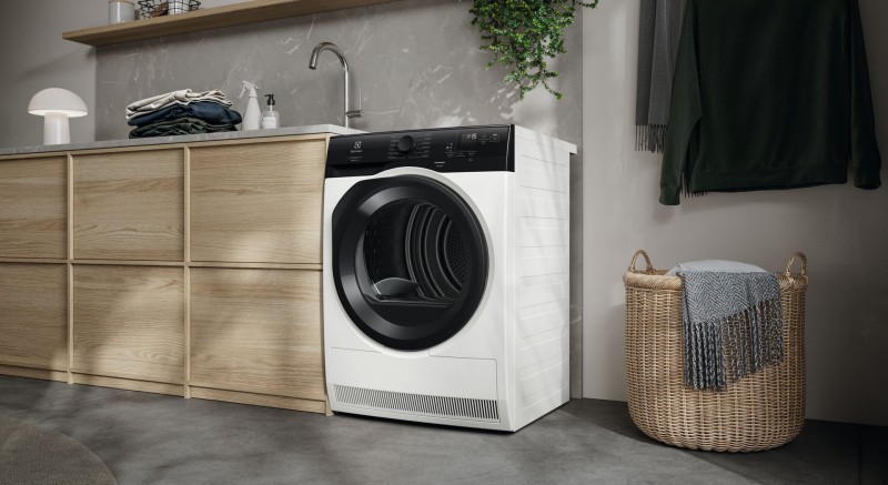 Dzi�ki funkcji SteamCare w&nbsp;suszarce Electrolux szybko od�wie�ysz i&nbsp;wyg�adzisz swoje rzeczy