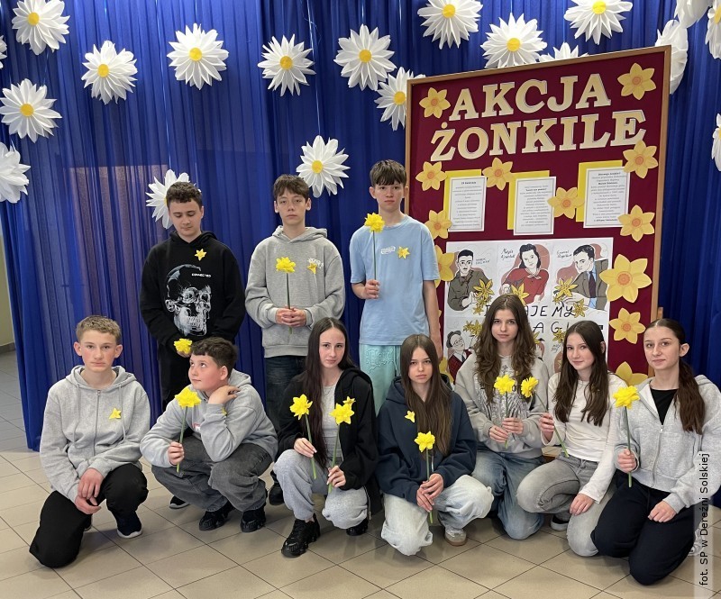 "��czy nas pami��" - uczniowie z&nbsp;Dere�ni Solskiej w&nbsp;Og�lnopolskiej Akcji �onkile