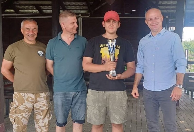 Zawody wędkarskie biłgorajskich policjantów