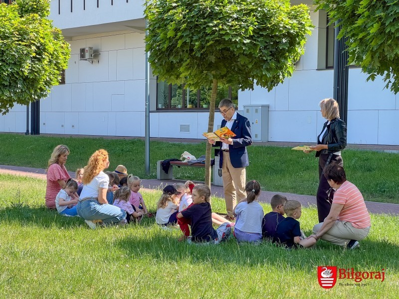 "Czytanie na polanie" w&nbsp;parku miejskim