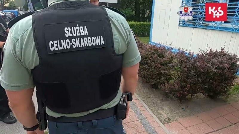 Ponad 4,6 kg narkotyków w paczce do mieszkańca powiatu