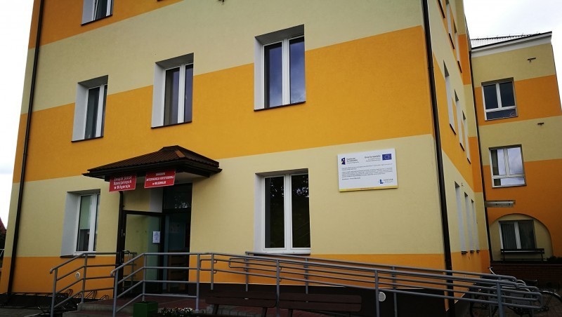Powiat og�asza konkurs na dyrektora. Wynagrodzenie to 8 tys. z� brutto