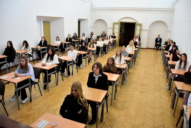 Wyniki matur 2026 w&nbsp;powiecie bi�gorajskim. Sprawd� zdawalno�� w&nbsp;poszczeg�lnych szko�ach