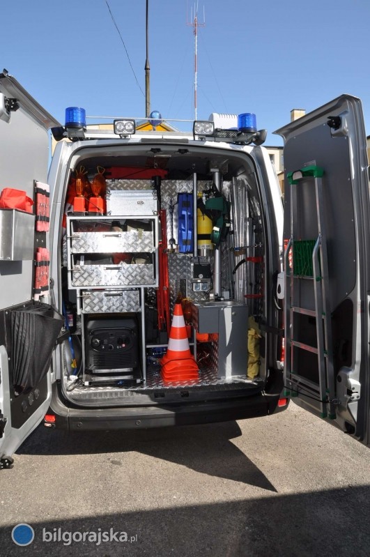 Nowy ambulans pogotowia ruchu drogowego