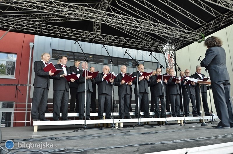 Konfrontacje ch�ralne na scenie letniej BCK