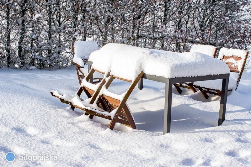 Jak zabezpieczyć meble ogrodowe na zimę?