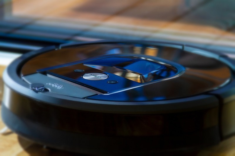 Robot, kt�ry lubi odkurza� - czyli samodzielny robot sprz�taj�cy Roomba.