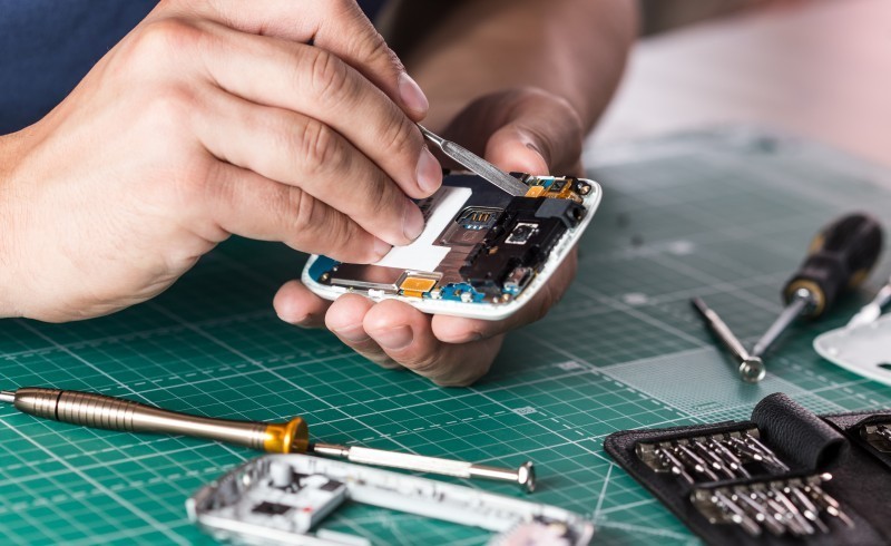 Wymiana baterii w iPhone - kiedy i dlaczego warto si na ni zdecydowa?