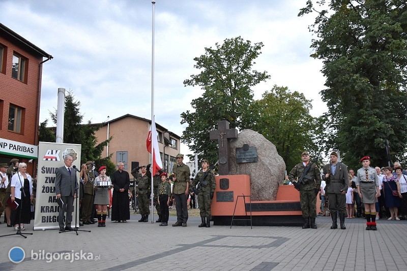 Sprzeciw wobec agresji politycznej i bezczeszczenia symboli