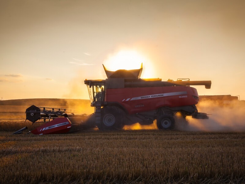 Kombajn po sezonie - jak zabezpieczy� kombajn po �niwach - poradnik