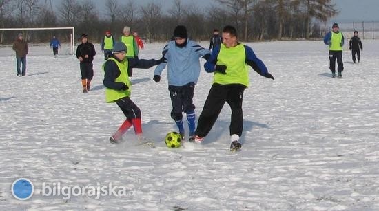 Jedni graj�, inni czekaj�