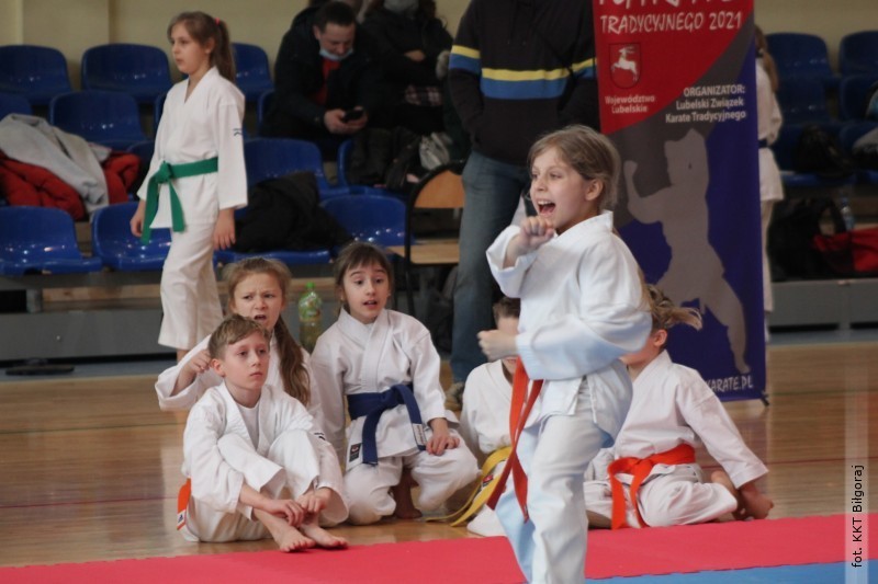 Modzi karatecy na turnieju w Tomaszowie Lubelskim