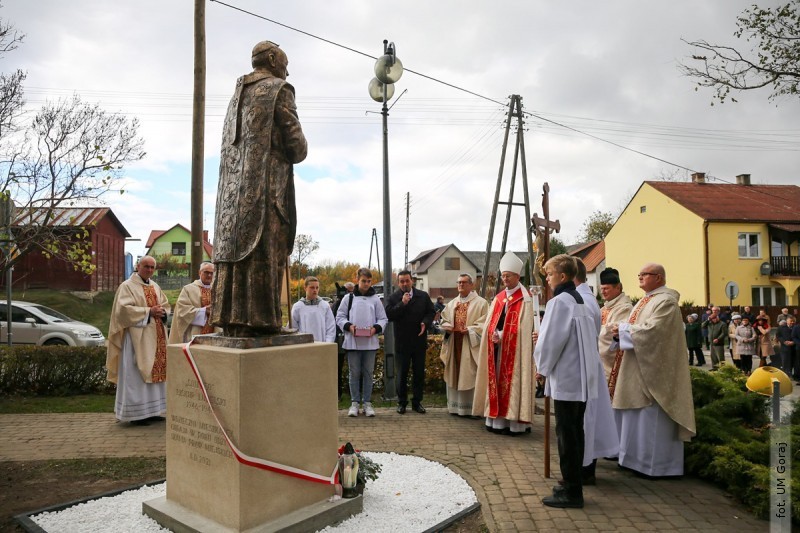 W Goraju odsłonięto i poświęcono pomnik Stefana Kardynała Wyszyńskiego