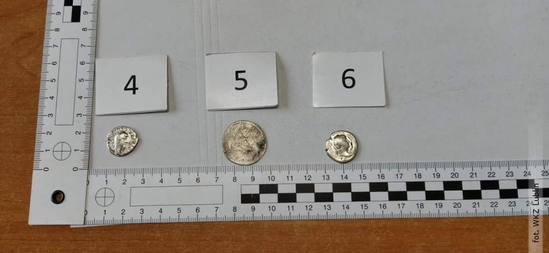 Nielegalne poszukiwania z uyciem wykrywaczy metalu w Lipinach Grnych