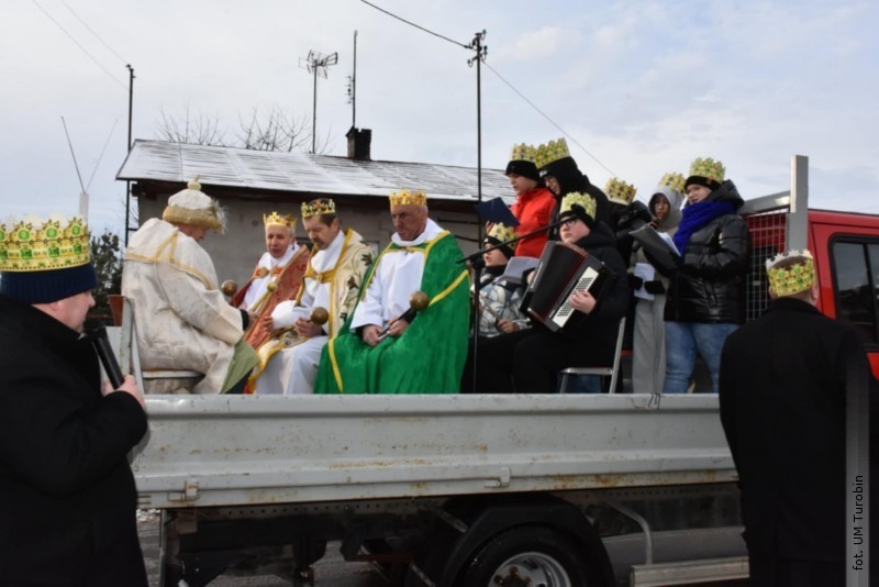 Trzej Krlowie przeszli ulicami Turobina