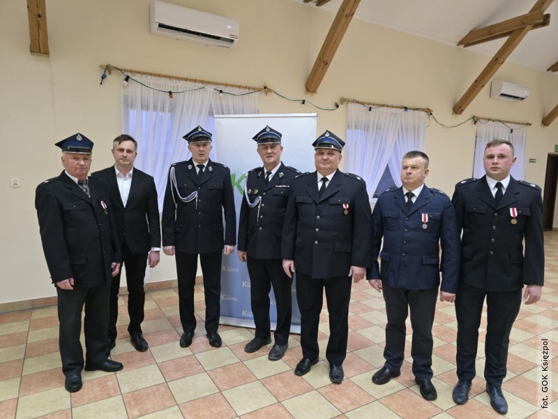 Medale dla stra�ak�w