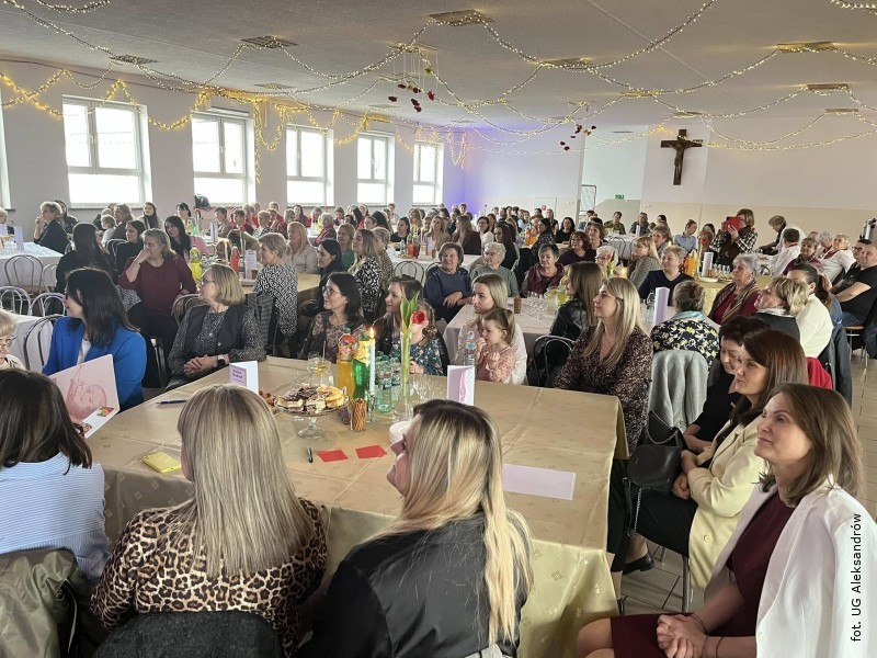 Dzie� Kobiet w&nbsp;Aleksandrowie zorganizowany przez m�czyzn