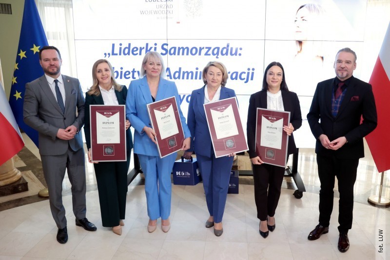 Radna Renata Socha wyr�niona przez wojewod�