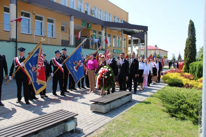 Potok G�rny uczci� rocznic� uchwalenia Konstytucji 3 Maja