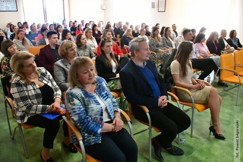 "Zatrzyma� kryzys"