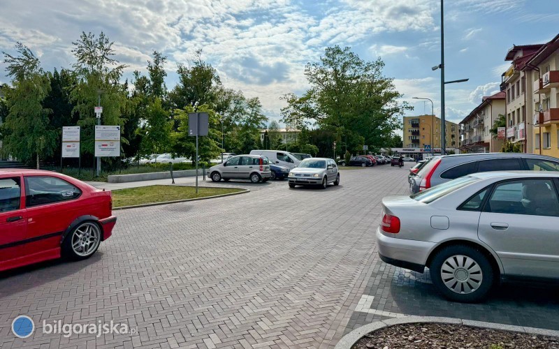 Nowe zasady parkowania w&nbsp;Bi�goraju? Burmistrz zapowiada pilota� strefy ograniczonego postoju