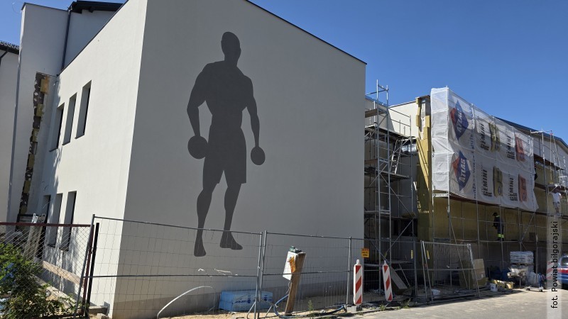 Nowy obiekt sportowy w&nbsp;Bi�goraju na uko�czeniu