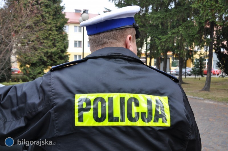 Zderzenie ci�ar�wki z&nbsp;osob�wk� na �uku drogi [AKTUALIZACJA]