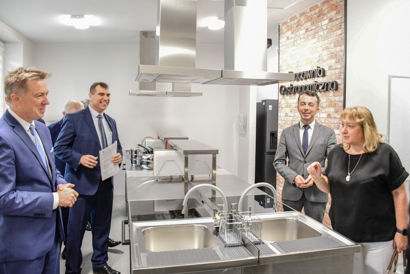 Miliony dla szk� �rednich z&nbsp;Bi�goraja