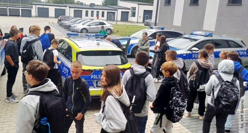 Policja zaprosi�a do zwiedzania komendy