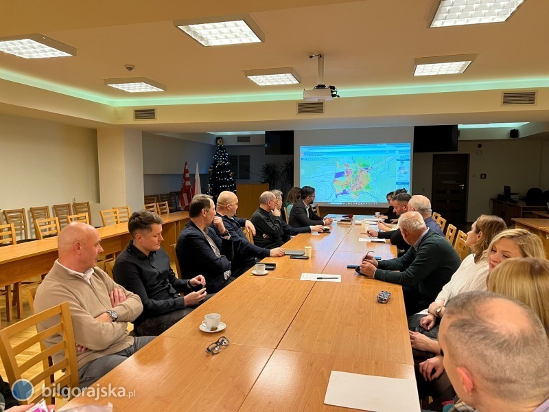 Przedsi�biorcy rozmawiaj� o&nbsp;terenach inwestycyjnych i&nbsp;rozwoju miasta [NOWE ZDJ�CIA]
