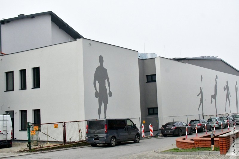 Nowa hala sportowa w&nbsp;Bi�goraju b�dzie gotowa na pocz�tku 2026 roku