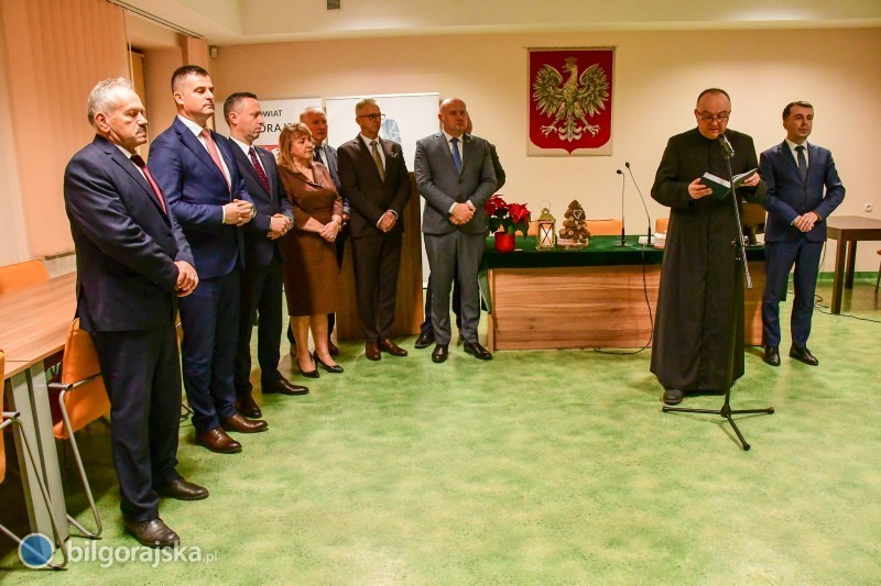 Op�atek Rady Powiatu w&nbsp;Bi�goraju [NOWE ZDJ�CIA]